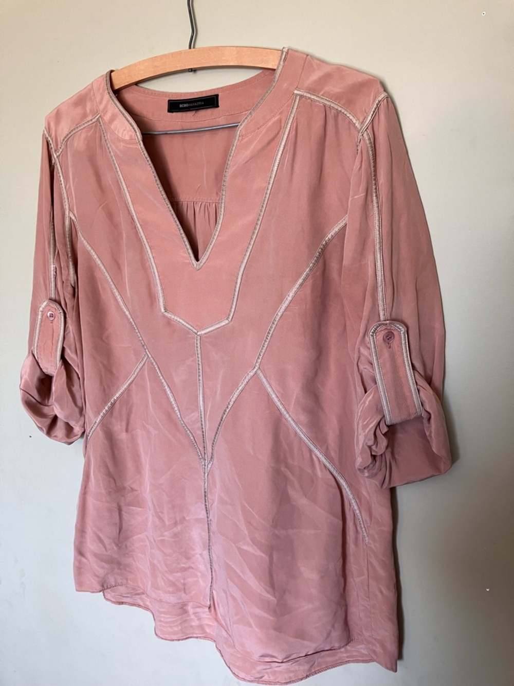 BCBGMaxAzria Dusty Rose 100% Silk V Neck Geometric Stitch Blouse Top Women L